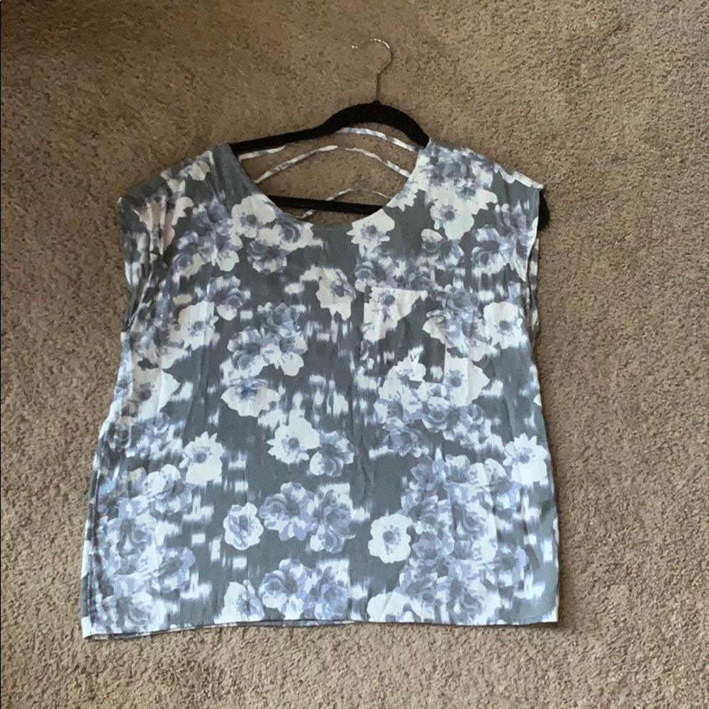 Floral tee